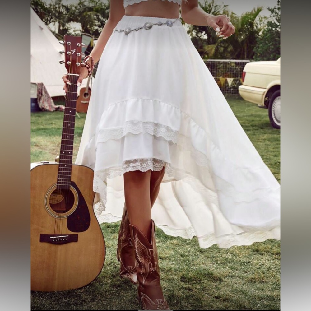 Elegant White Lace Maxi Skirt - Picture 3 of 6